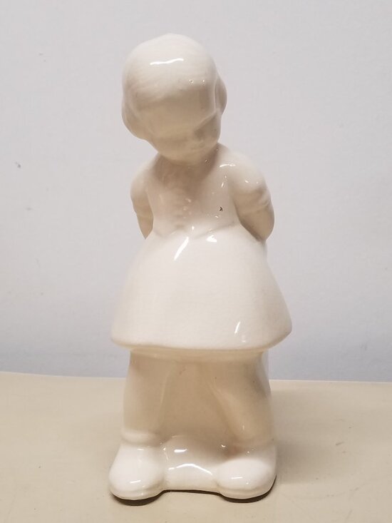 Other - Vintage White Young Girl Leaning on Basket Planter